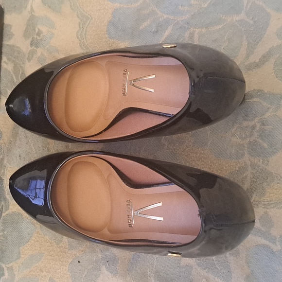 Excellent Gorgeous Vizzano Brazil Patent leather 7 medium heels - Picture 5 of 8
